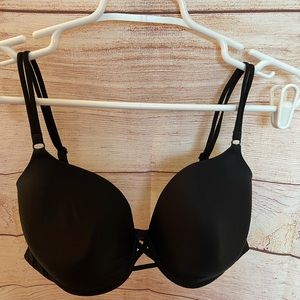 Victoria’s Secret bra size 36DD. All black.